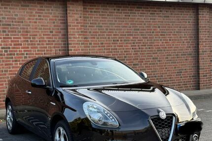 Alfa Romeo Giulietta 143.800 km 10.800 &euro; Oberhausen 46149