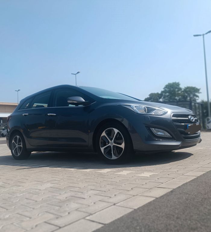 i30