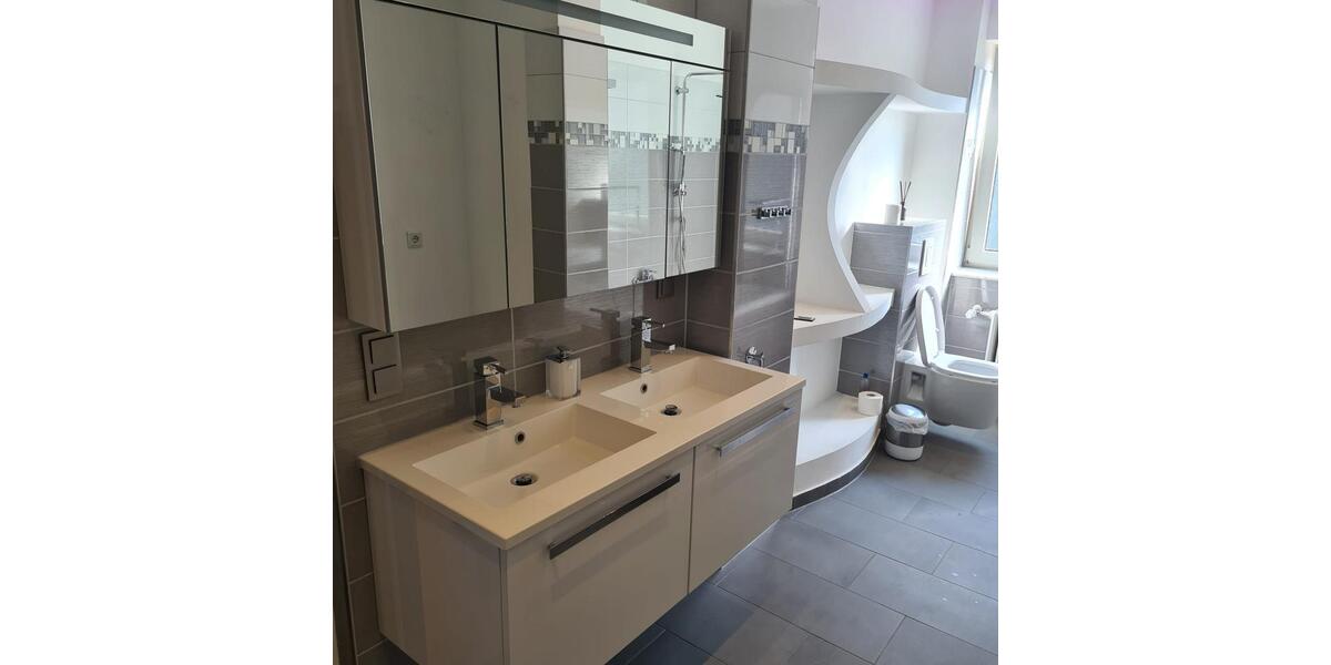 Etagenwohnung Düsseldorf Pempelfort - 2.5 Zimmer, 86 m&sup2;, 370.000&euro; | Angebot:27096067