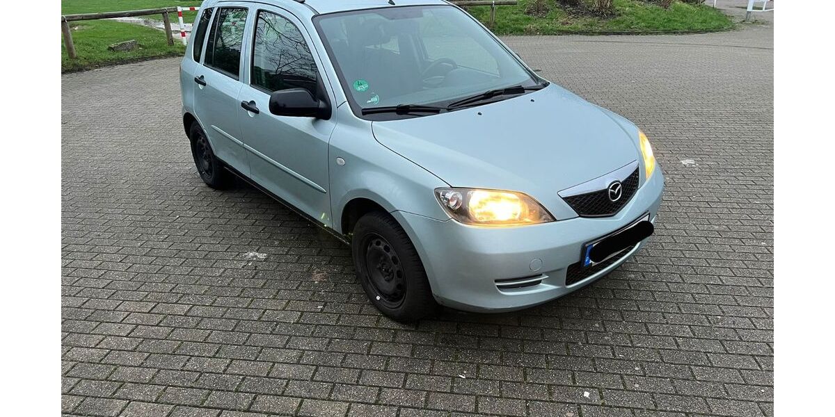 Mazda 2 162.000 km 1.999 &euro; Essen 45327