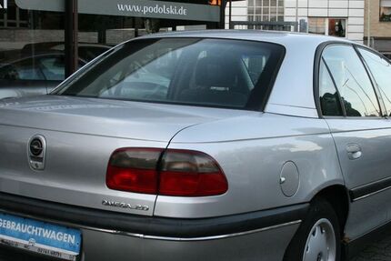 Opel Omega 187.418 km 2.950 € Mönchengladbach 41065