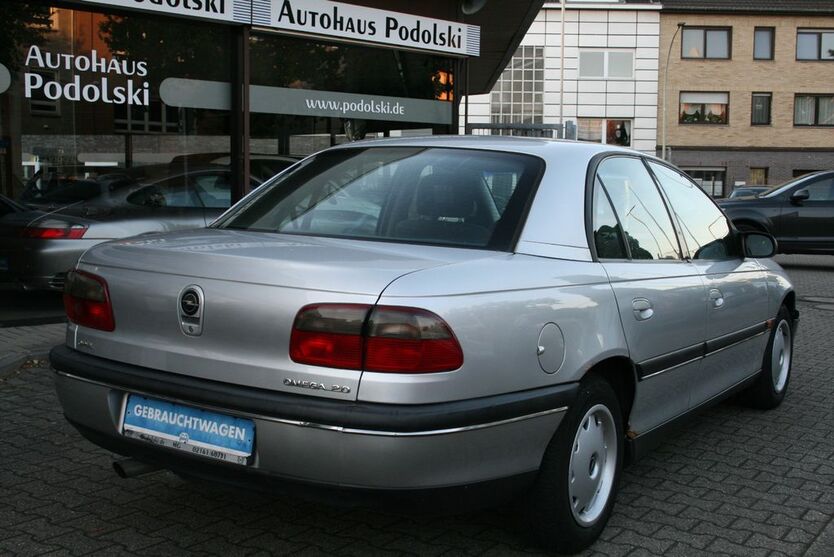 Opel Omega 187.418 km 2.950 € Mönchengladbach 41065