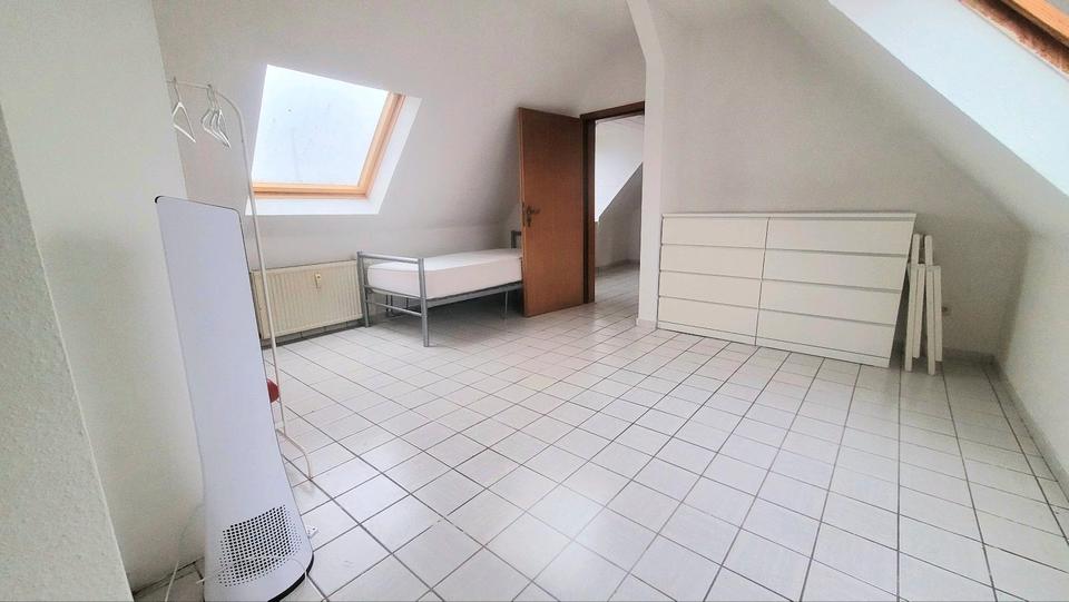 Dachgeschoßwohnung Oberhausen Alstaden - 1 Zimmer, 40 m&sup2;, 440&euro; | Angebot:26147734