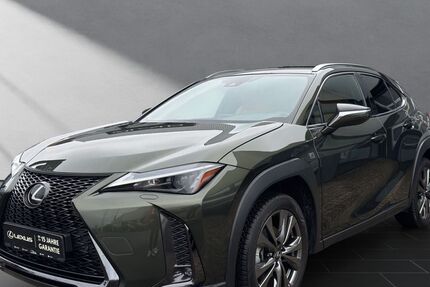 Lexus UX 22.471 km 32.790 &euro; Wesel 46485