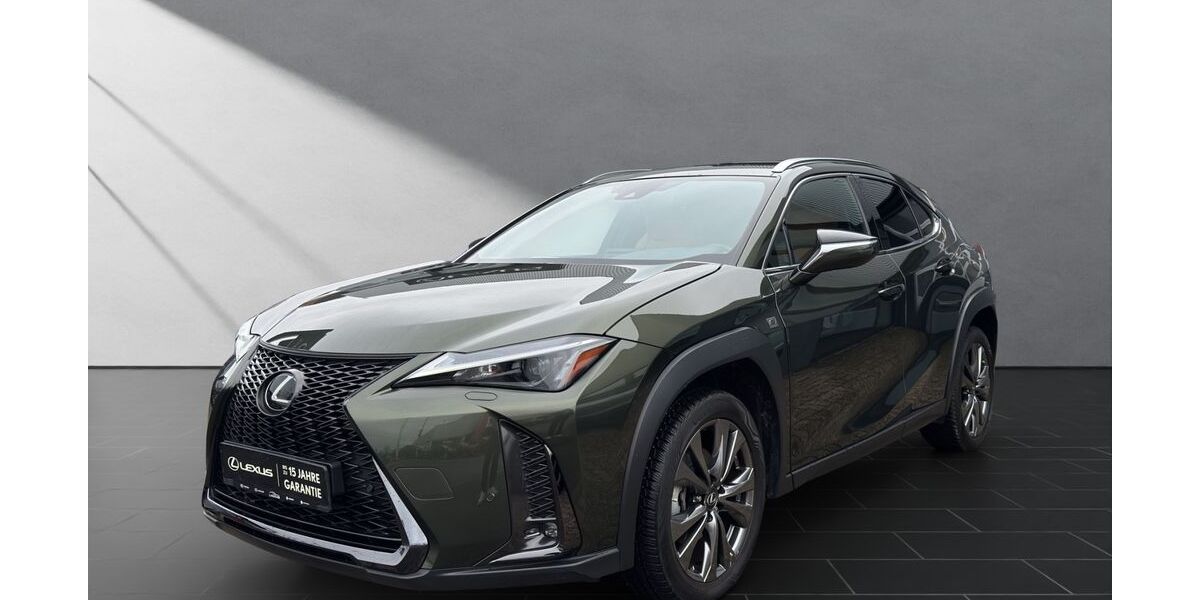 Lexus UX 22.471 km 32.790 &euro; Wesel 46485