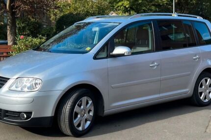VW Touran 165.000 km 4.495 &euro; Essen 45277