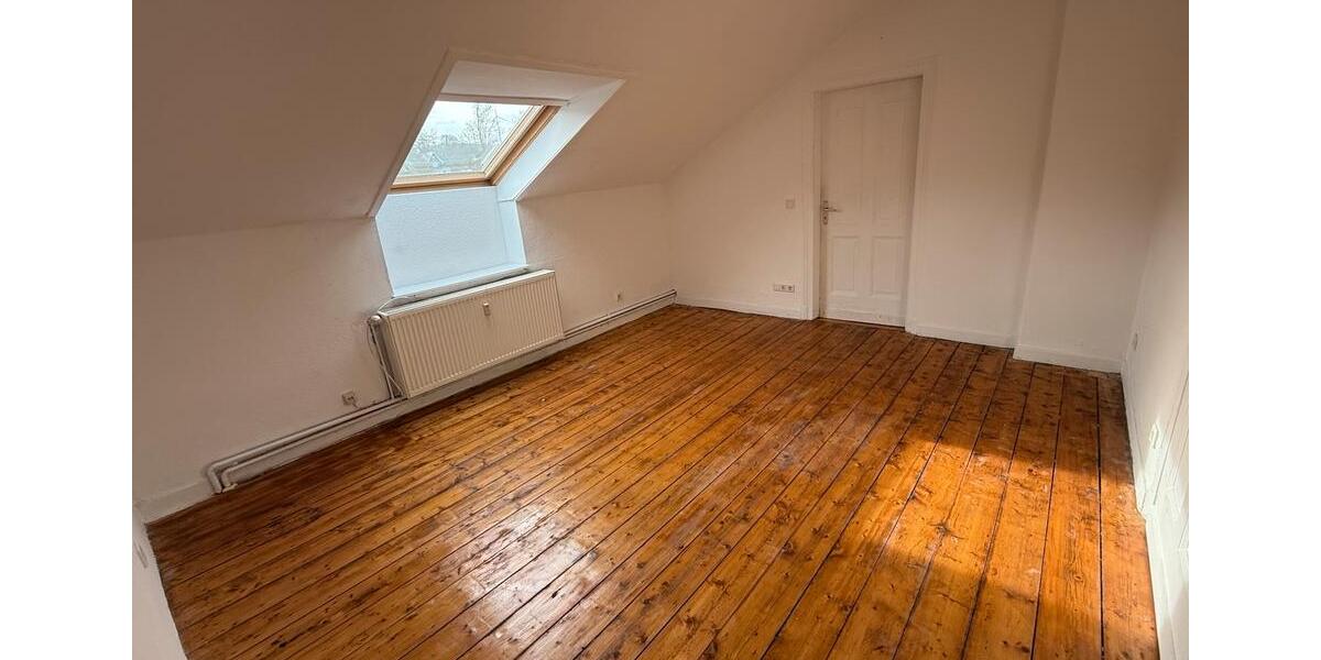 Dachgeschoßwohnung Düsseldorf Niederkassel - 4 Zimmer, 122 m&sup2;, 1.250&euro; | Angebot:25284241