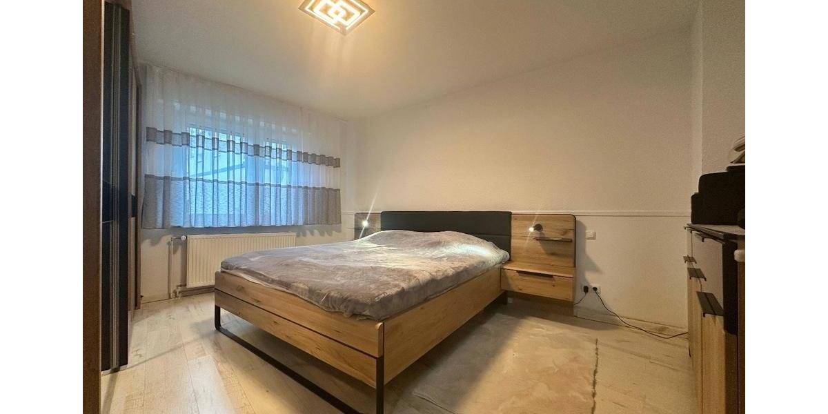 Erdgeschoßwohnung Essen Stadtbezirk V - 6 Zimmer, 120 m&sup2;, 290.000&euro; | Angebot:27029629