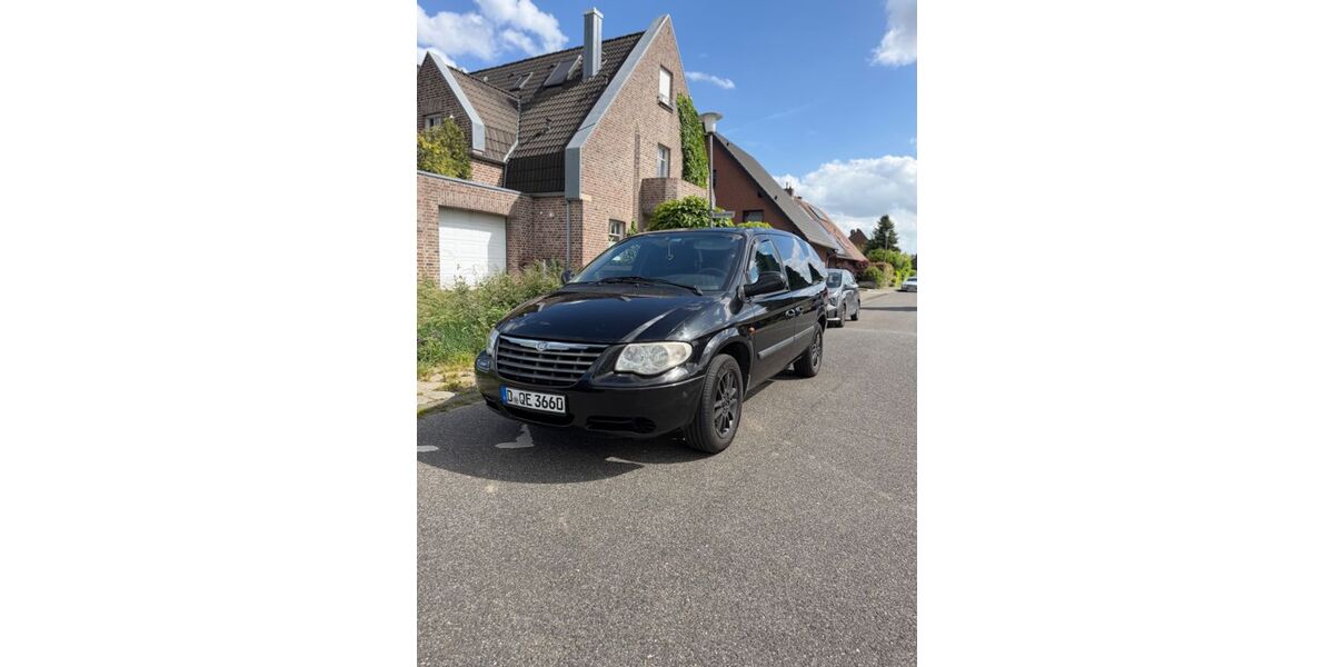 Chrysler Voyager 301.000 km 3.390 &euro; Willich 47877