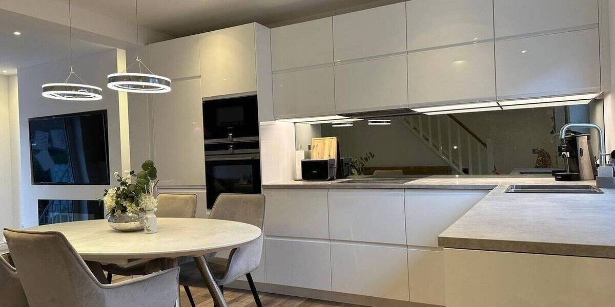 Reihenmittelhaus Düsseldorf Rath - 4 Zimmer, 85 m&sup2;, 469.000&euro; | Angebot:26330463