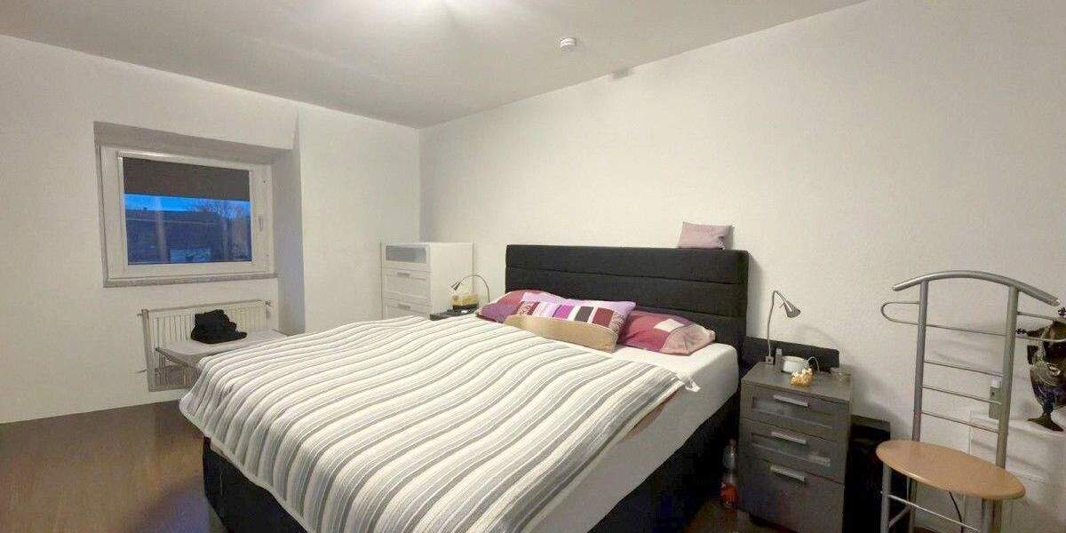 Etagenwohnung Oberhausen Altstadt-Mitte - 3 Zimmer, 113 m&sup2;, 945&euro; | Angebot:25250361