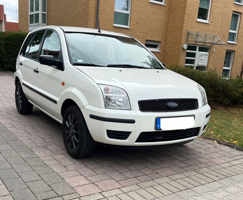 Ford Fusion 98.000 km 2.550 € Krefeld 47804