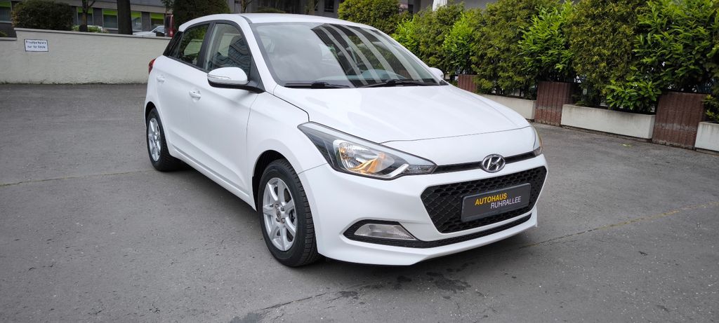 Hyundai i20 10.000 km 8.950 &euro; Essen 45138