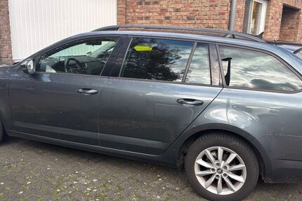 Skoda Octavia 157.000 km 10.999 € Duisburg 47239