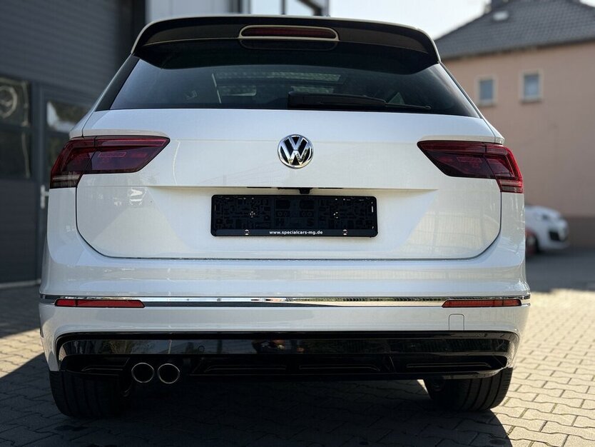 Tiguan R-Line / 4Motion / Pano / Kamera / AAC