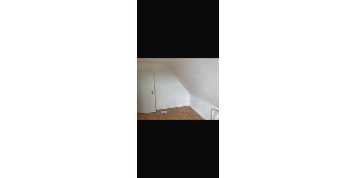Dachgeschoßwohnung Essen Stadtbezirk VIII - 2 Zimmer, 55 m&sup2;, 606&euro; | Angebot:25612862