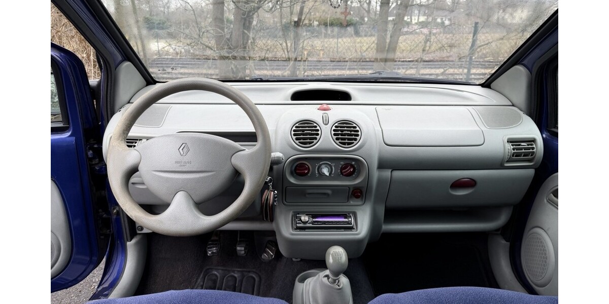 Renault Twingo 140.468 km 1.699 &euro; Krefeld 47798