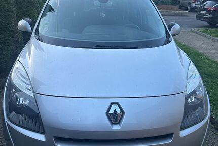 Renault Scenic 149.000 km 4.700 € Düsseldorf 40591