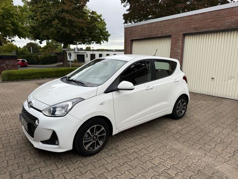 i10