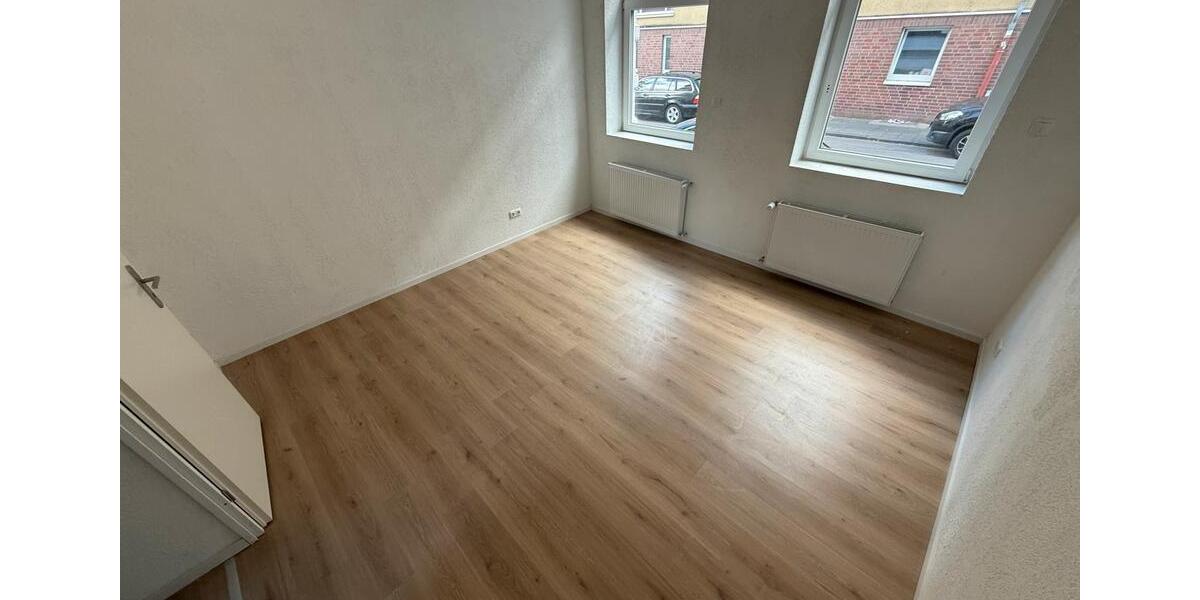 Etagenwohnung Krefeld Cracau - 3 Zimmer, 105 m&sup2;, 1.100&euro; | Angebot:25363571