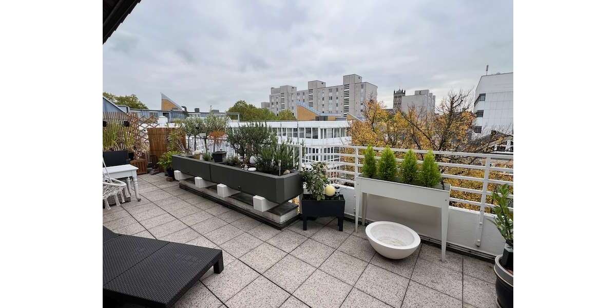 Haus zum Kaufen in Neuss Innenstadt 2.050.000 € 644.72 m² 23 zimmer