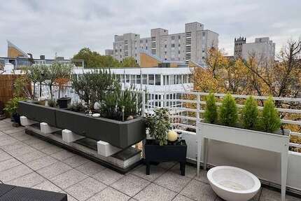 Haus zum Kaufen in Neuss Innenstadt 2.050.000 € 738 m² 23 zimmer