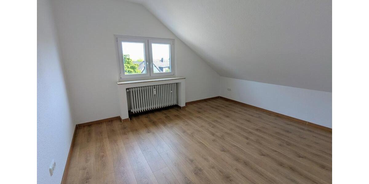 Dachgeschoßwohnung Essen Stadtbezirk IV - 2 Zimmer, 50 m&sup2;, 440&euro; | Angebot:26356335