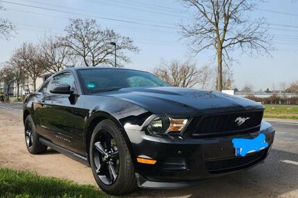 Ford Mustang 103.000 km 14.900 &euro; Düsseldorf 40221