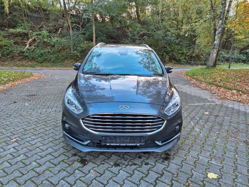Ford Galaxy 299.000 km 11.699 € Essen 45356