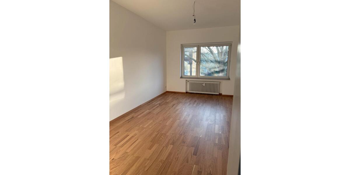 Etagenwohnung Düsseldorf Derendorf - 3 Zimmer, 96 m&sup2;, 1.750&euro; | Angebot:25612873