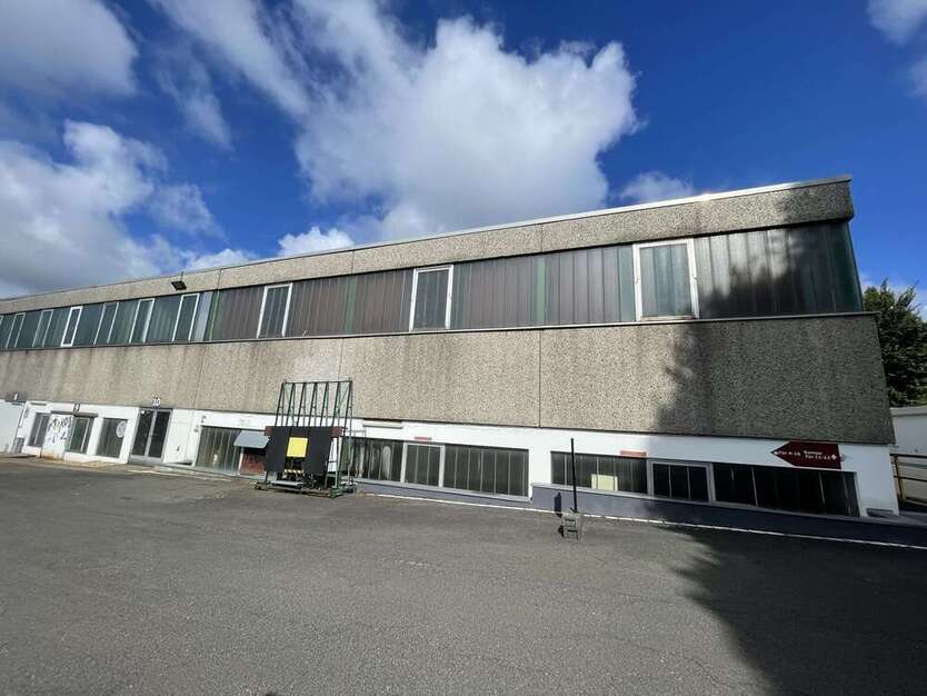 Halle in Viersen 630 € 180 m²
