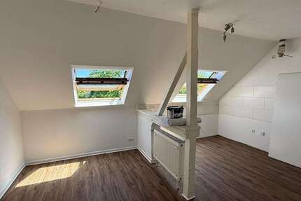 Wohnung Duisburg Hamborn - 3 Zimmer, 92 m&sup2;, 750&euro; | Angebot:27132456