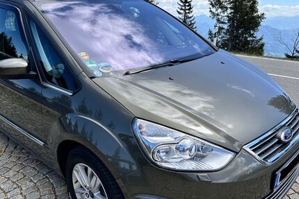 Ford Galaxy 96.000 km 12.300 &euro; Essen 45355