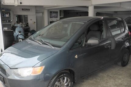 Mitsubishi Colt 145.000 km 2.950 € Düsseldorf 40223
