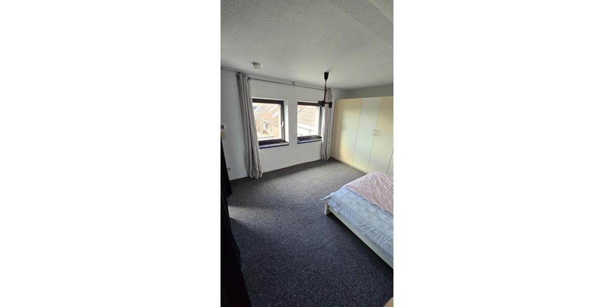 Etagenwohnung Krefeld Dießem - 1 Zimmer, 50 m&sup2;, 650&euro; | Angebot:26120947