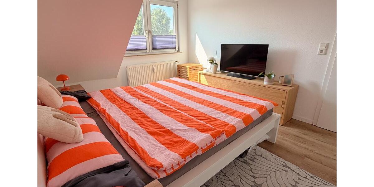 Dachgeschoßwohnung Duisburg Huckingen - 3 Zimmer, 70 m&sup2;, 200.000&euro; | Angebot:27425714