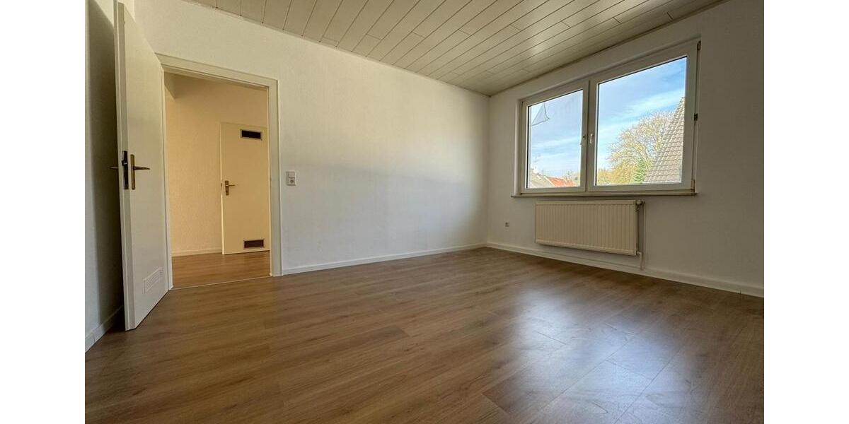 Etagenwohnung Bochum Günnigfeld - 2 Zimmer, 70 m&sup2;, 550&euro; | Angebot:26038845