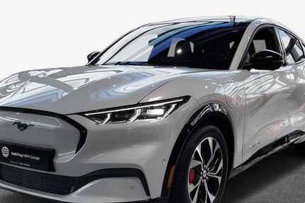 Ford Mustang Mach-E 17.689 km 41.990 € Düsseldorf 40233