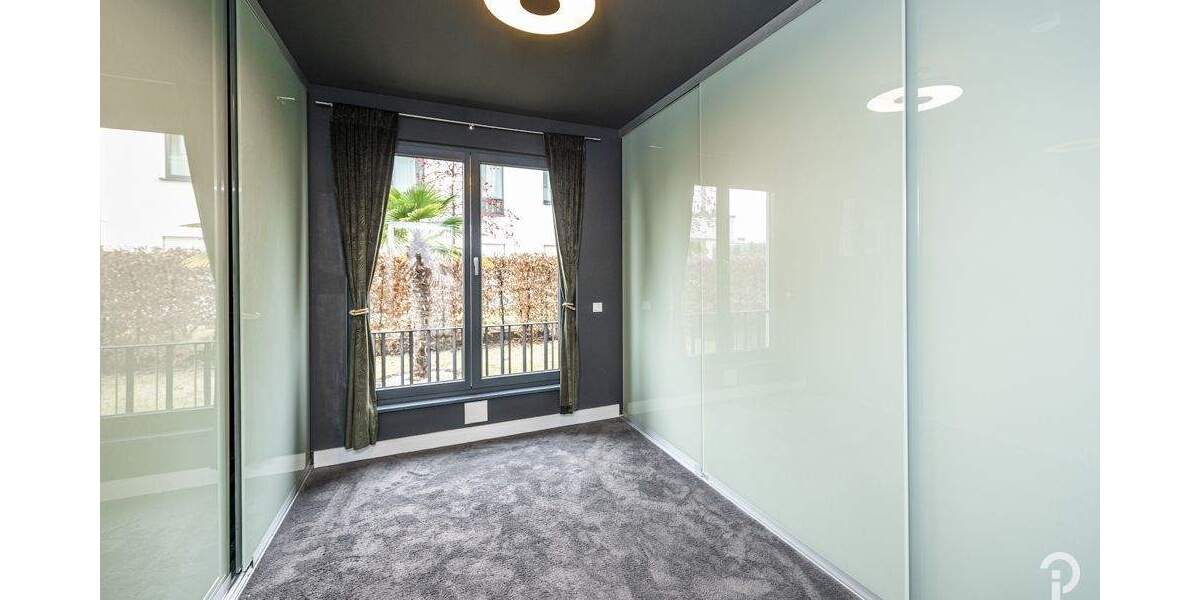 Etagenwohnung Düsseldorf Oberkassel - 3 Zimmer, 130 m&sup2;, 2.900&euro; | Angebot:25287976