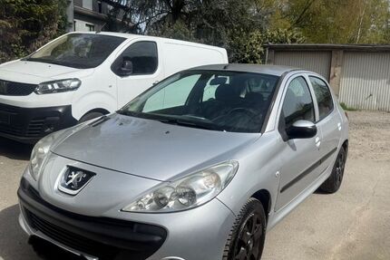 Peugeot 206 187.000 km 1.500 &euro; Essen 45143