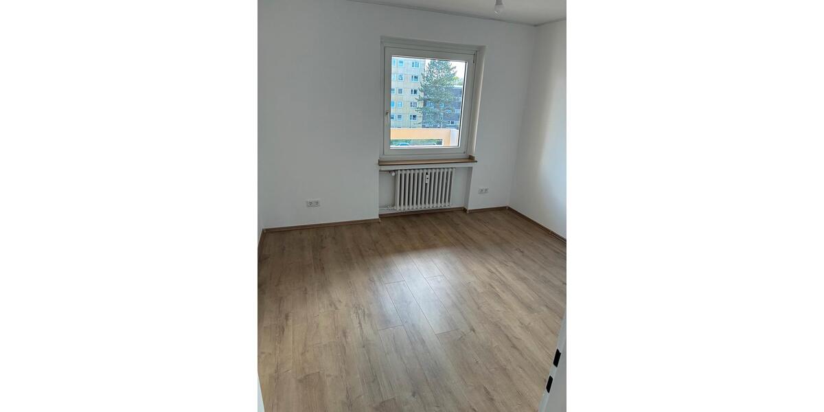 Etagenwohnung Düsseldorf Derendorf - 3 Zimmer, 70 m&sup2;, 1.200&euro; | Angebot:26362632