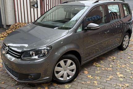 VW Touran 56.000 km 13.990 € Duisburg 47166