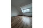 Dachgeschoßwohnung Duisburg Mittelmeiderich - 2.5 Zimmer, 78 m&sup2;, 900&euro; | Angebot:26150948
