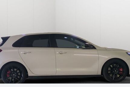Hyundai i30 40.016 km 31.990 &euro; Düsseldorf 40233