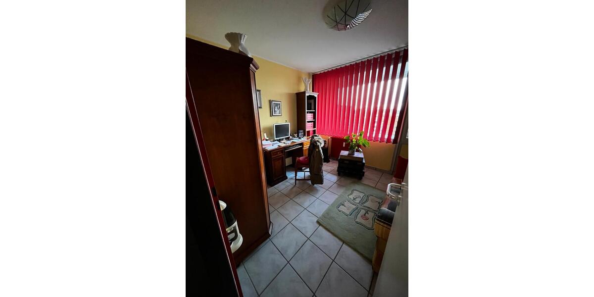 Etagenwohnung Neuss - 3 Zimmer, 82 m&sup2;, 258.000&euro; | Angebot:26902565