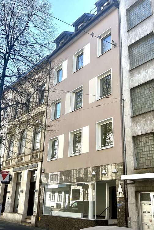 Haus zum Kaufen in Düsseldorf 1.550.000 € 427.68 m²