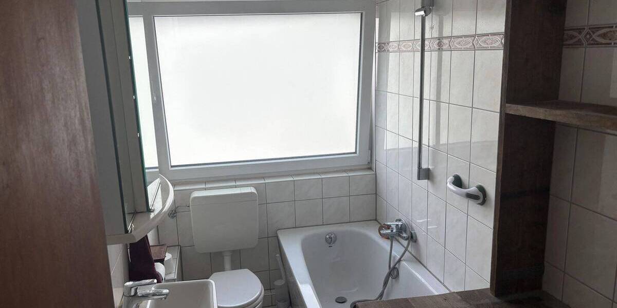 Etagenwohnung Oberhausen Alstaden-Ost - 2 Zimmer, 63 m&sup2;, 103.000&euro; | Angebot:25779483
