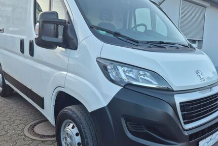Peugeot Boxer 118.000 km 13.450 &euro; Düsseldorf 40591