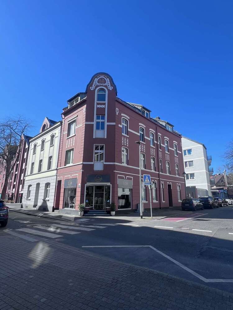Haus zum Kaufen in Düsseldorf 1.350.000 € 236 m²