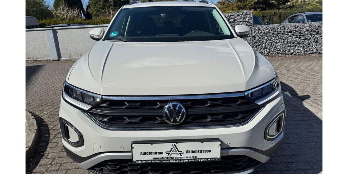 VW T-Roc 143.010 km 18.799 &euro; Mülheim / Ruhr 45473